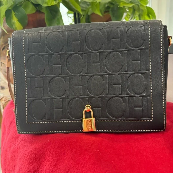 Carolina Herrera / ANDY LOCKED CROSSBODY I MEDIUM
HOULDER BAG - Picture 6 of 15